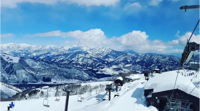 白马八方尾根滑雪场