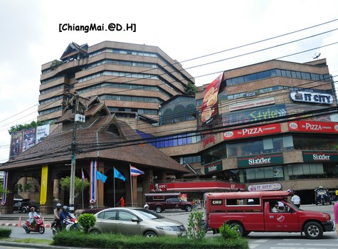 尚泰嘎春娇购物中心 （Central Kad Suan Keaw）