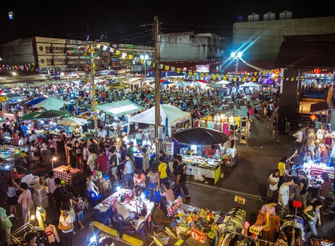 甲米周末夜市/步行街 （Krabi Weekend Market/Walking Street）