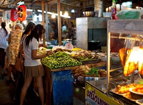 周末市场 （Thepprasit Market(Pattaya Night Market)