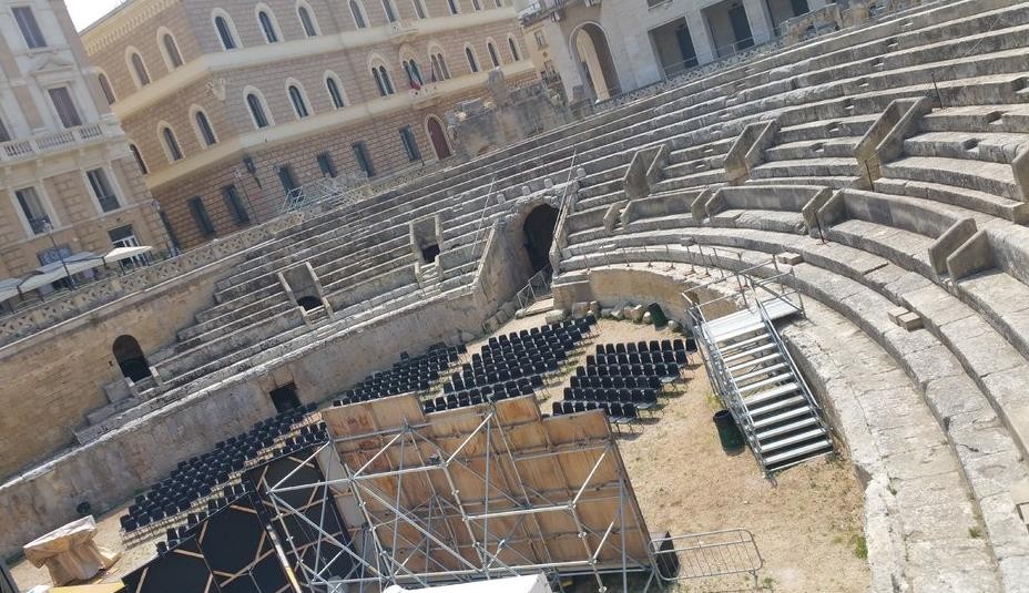 罗马圆形剧场遗址Anfiteatro Romano