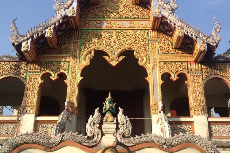洛柯寺(Wat Loi Khro)