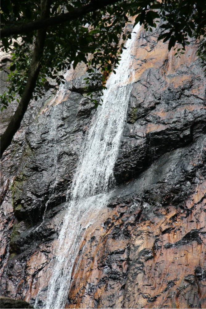 欣拉瀑布(Hin Lat Waterfall)