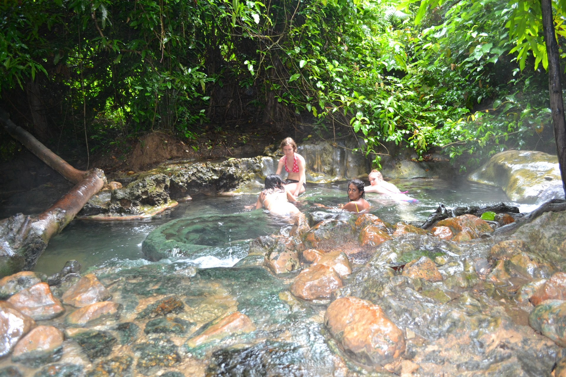 甲米温泉瀑布(Krabi Hot Springs)