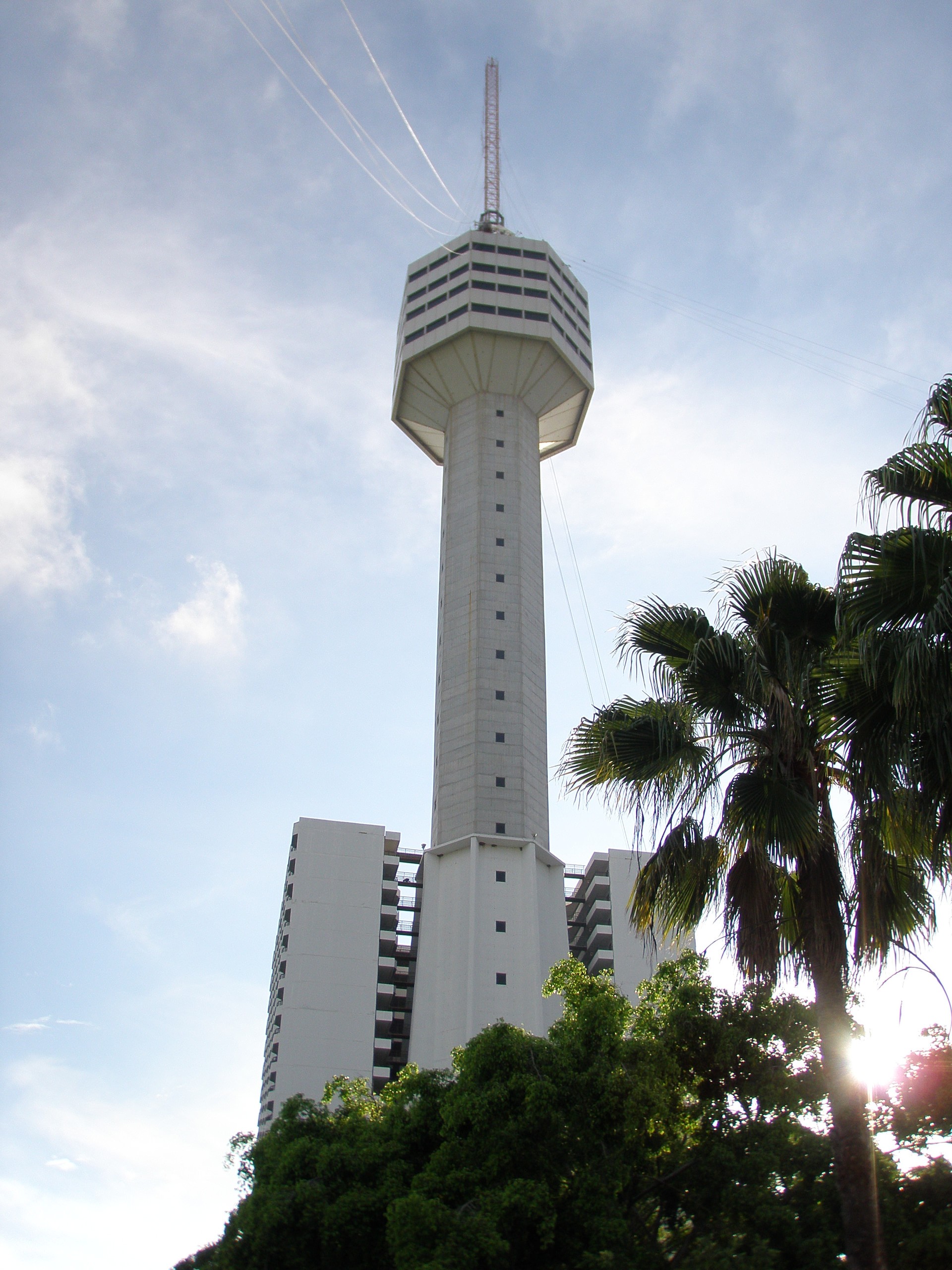 芭堤雅公园塔(Pattaya Park Tower)