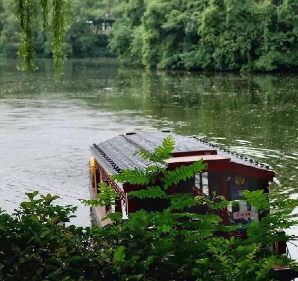 西子湖畔美食酒店