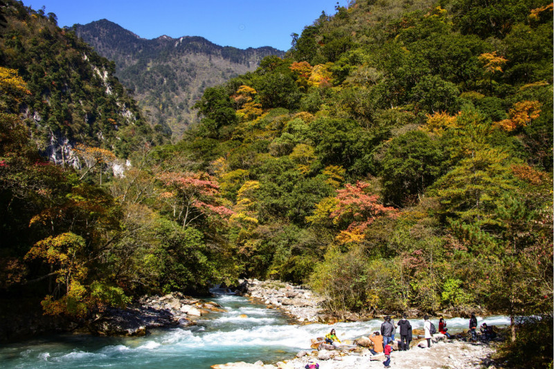 东拉山大峡谷