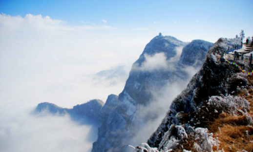 峨眉山