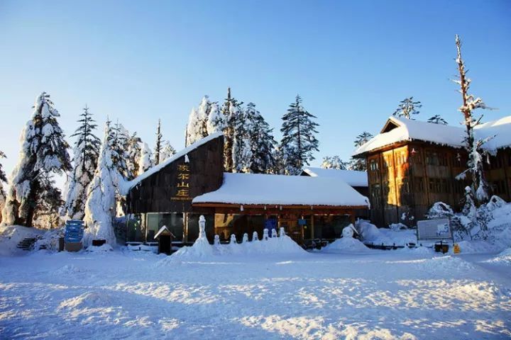 瓦屋山滑雪场