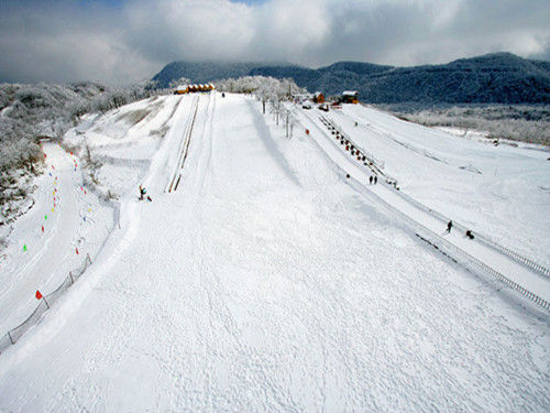 西岭雪山滑雪场