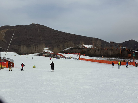 军都山滑雪场