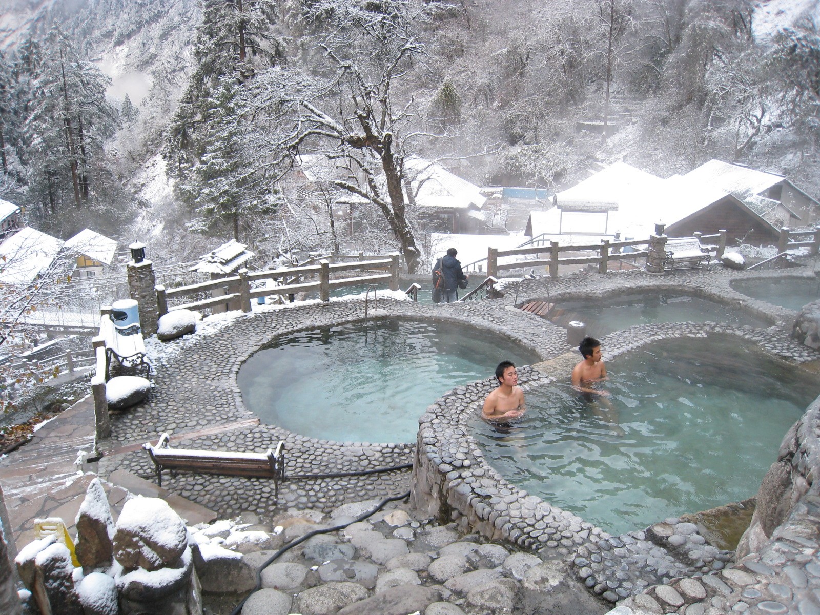 男士泡温泉