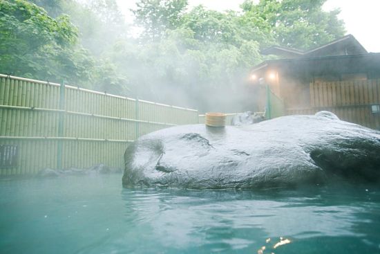 男士泡温泉