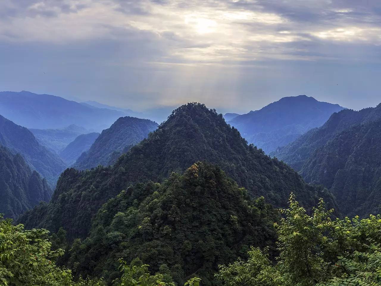 峨眉山