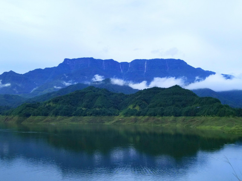 瓦屋山