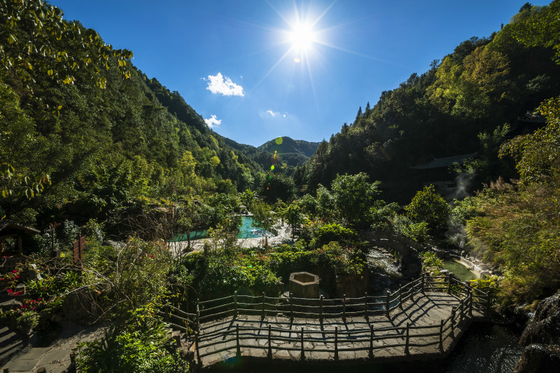 腾冲热海温泉