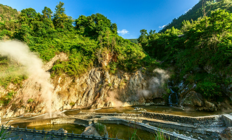 腾冲热海温泉