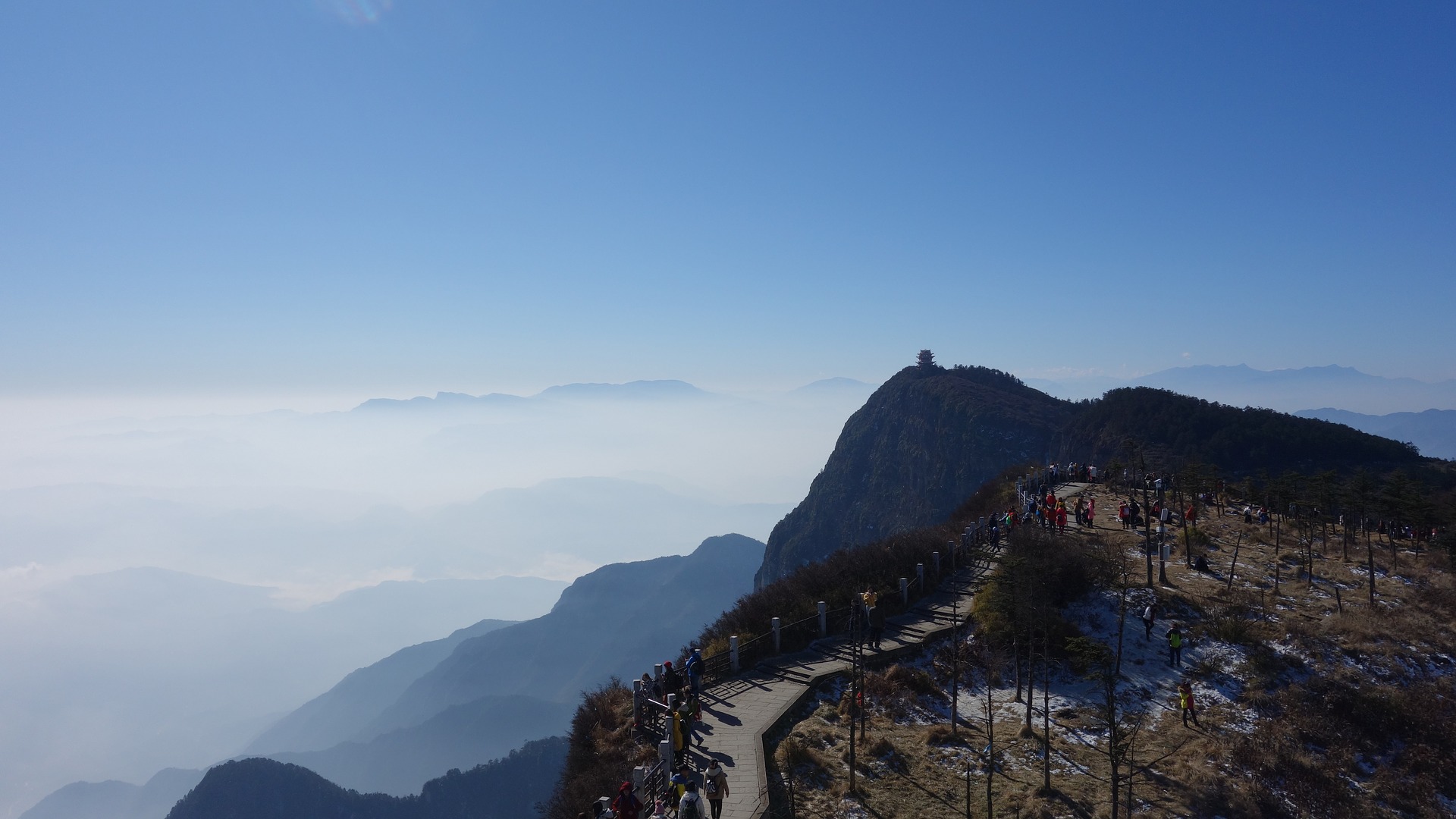 峨眉山