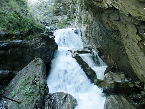 虎牙大峡谷