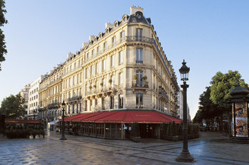 巴黎富凯巴里尔酒店 HOTEL BARRIERE LE FOUQUETS
