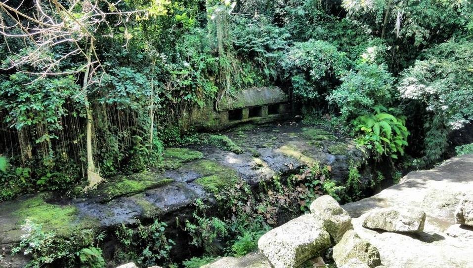 Tebing Tegallinggah Temple