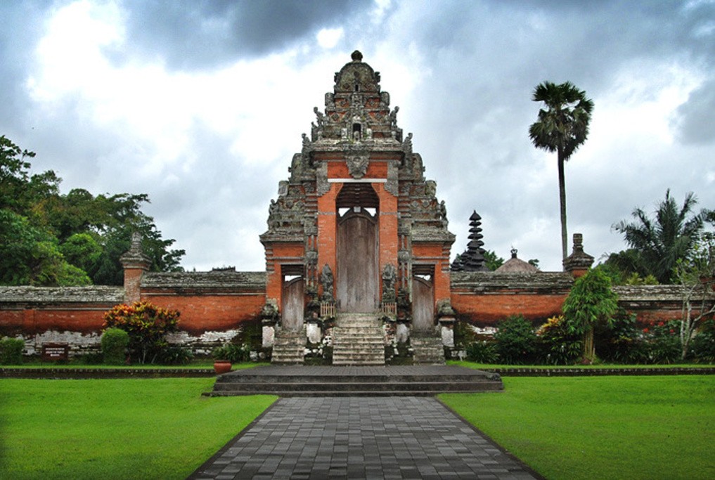 塔曼阿云寺Taman Ayun Temple