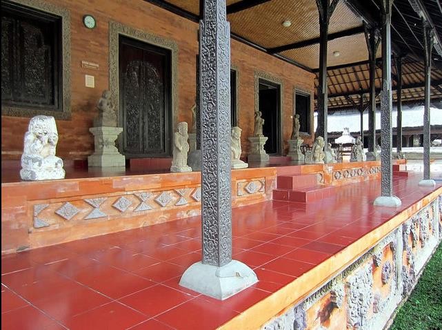 巴厘岛博物馆Museum Negeri Propinsi Bali