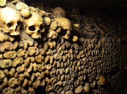 人骨墓穴Catacombes de Paris